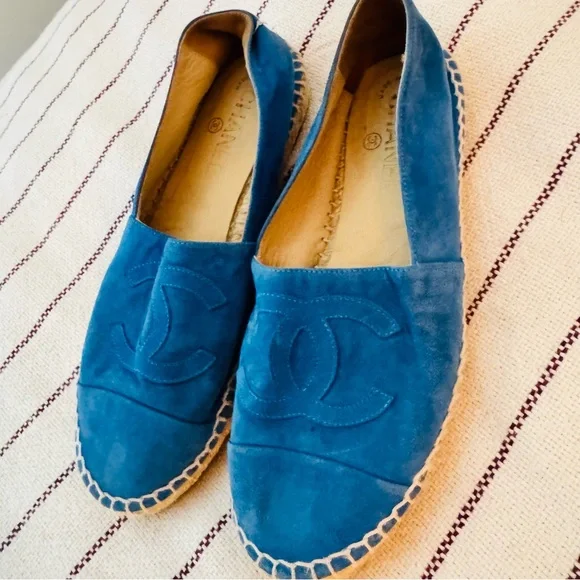 CHANEL blue suede logo espadrillea - Picture 5 of 13